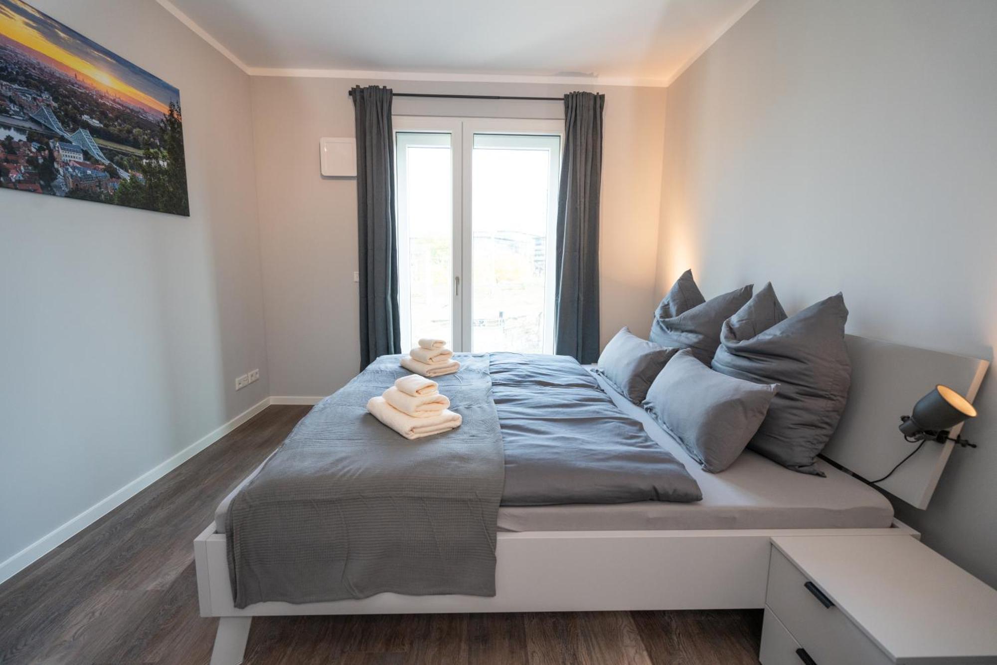 Cozy City Dream Apartment Mit Terrasse Und Parkplatz - 90M² เดรสเดน ภายนอก รูปภาพ