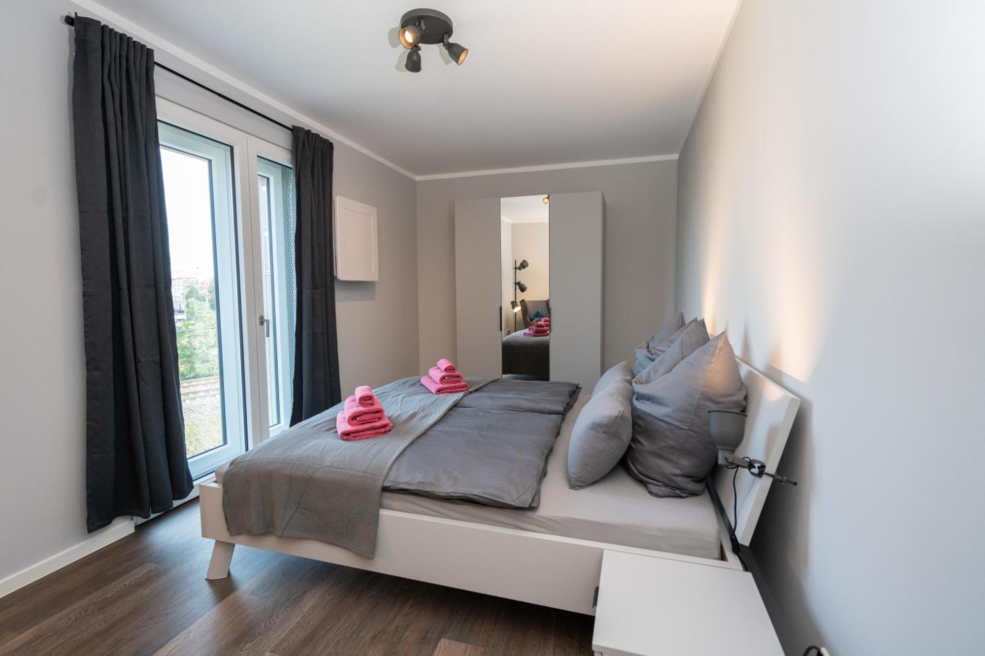 Cozy City Dream Apartment Mit Terrasse Und Parkplatz - 90M² เดรสเดน ภายนอก รูปภาพ